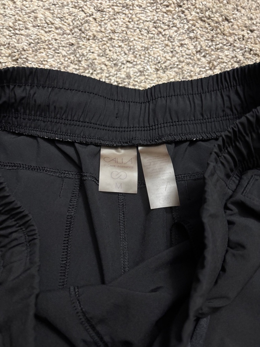 CALIA By Carrie Underwood Shorts (5”) size medium - Picture 2 of 6